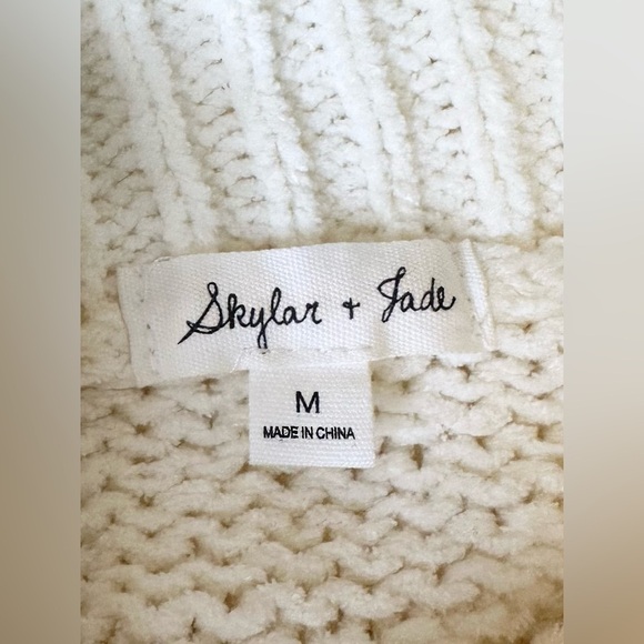 Skylar & Jade Cowl Neck Sweater in Cream Size Medium - Picture 8 of 8